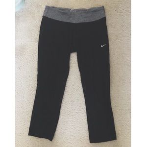 Nike 3/4 Length Leggings